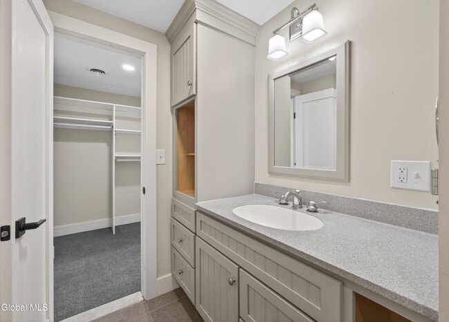 Building Photo - 34 Wilton Rd