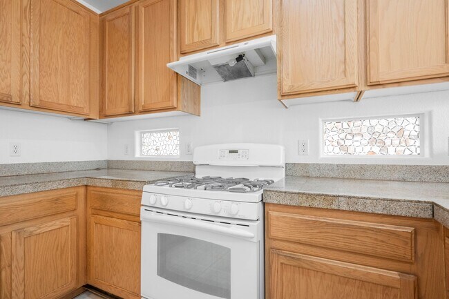 Building Photo - 3 bedroom - 2 story home located in 89141