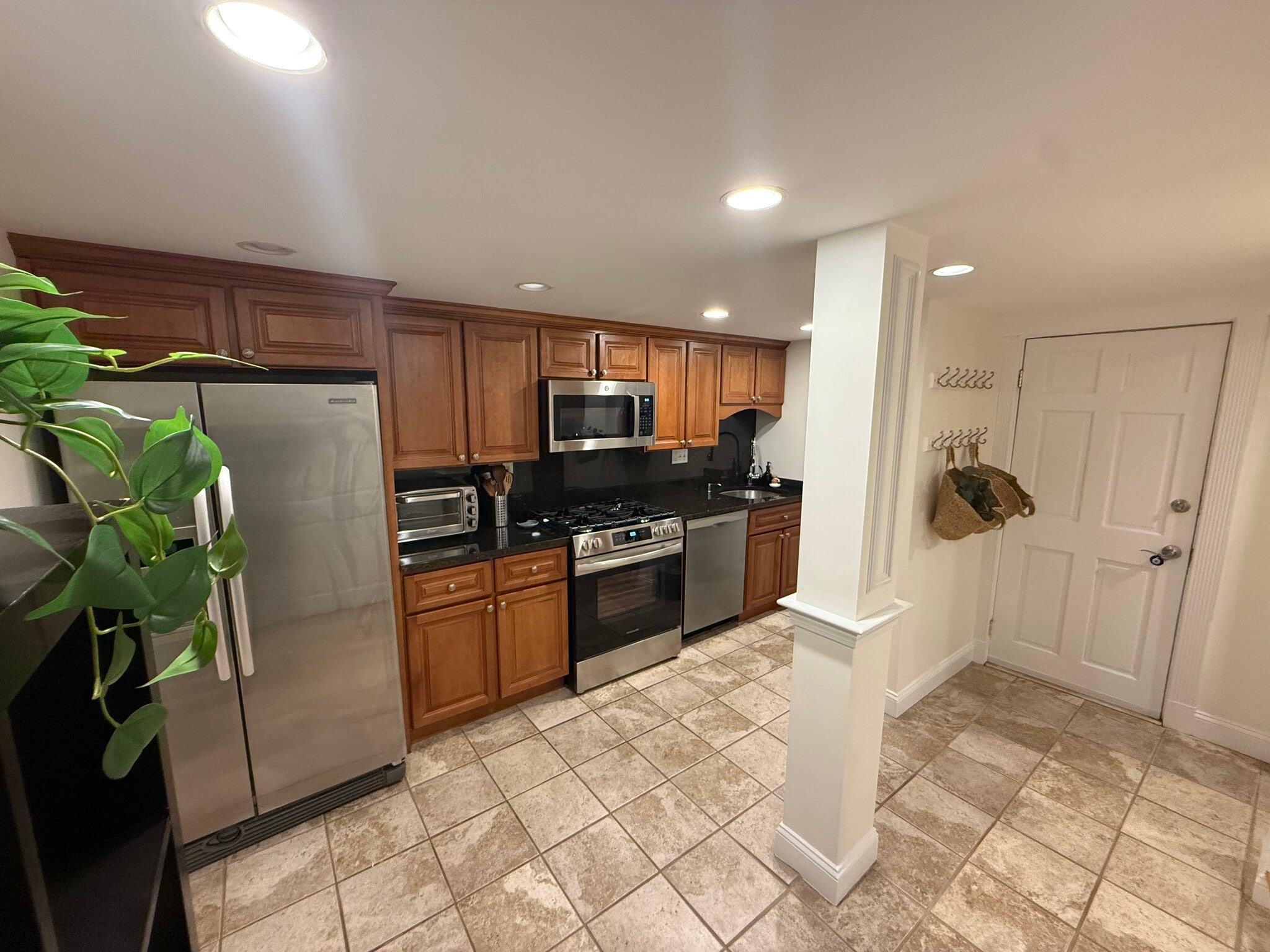 kitchen - side view - 382 Riverway St