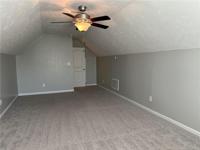 Building Photo - 498 New Castle Ln
