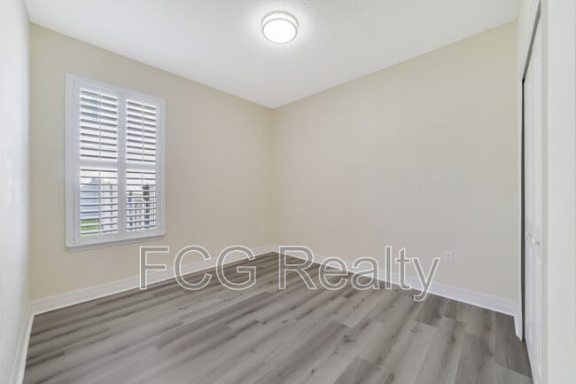 Building Photo - 11701 Verrazano Dr