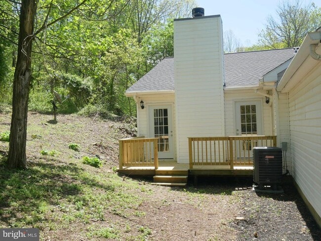 Building Photo - 35600 Sassafras Dr