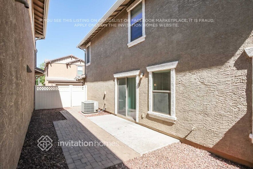 Building Photo - 1039 S Deerfield Ln