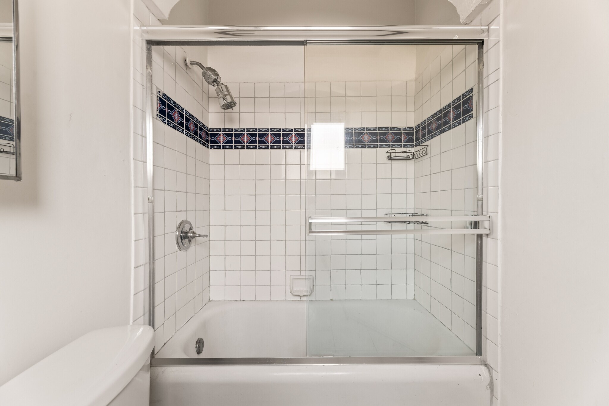 Building Photo - 2814 Ellendale Pl