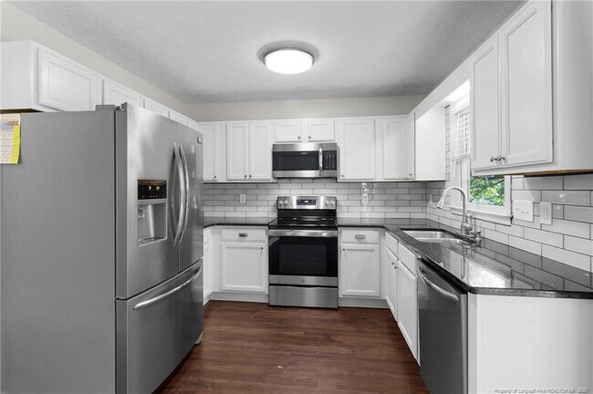 Building Photo - 324 Nettletree Ln