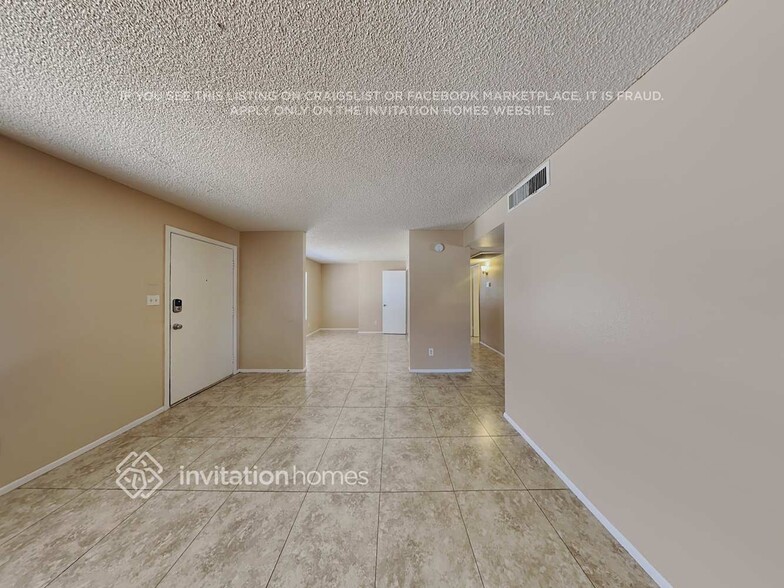 Building Photo - 8515 W Turney Ave