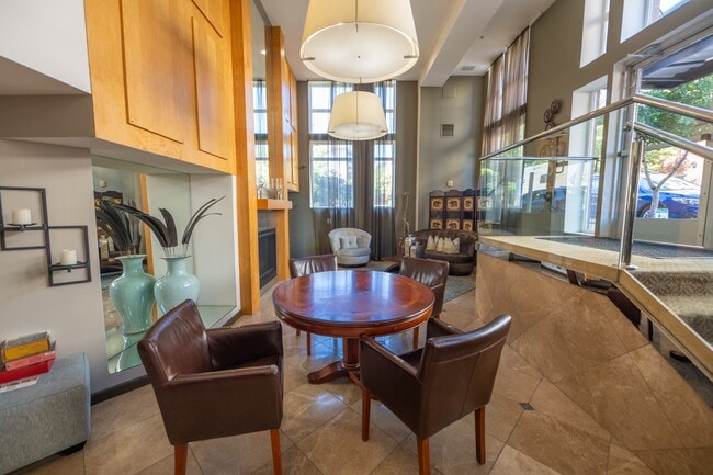 Building Photo - 424 N 85th St