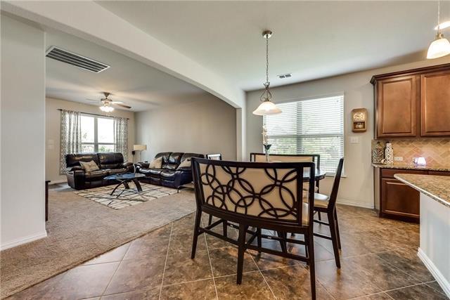 Building Photo - 1300 Poplar Dr