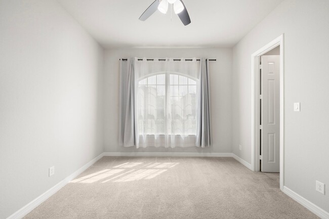 Building Photo - 27130 Spanish Wind Ct