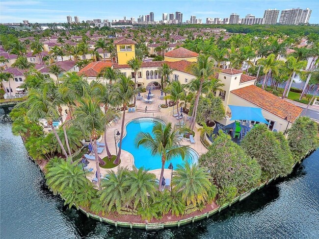 Building Photo - 21032 NE 32nd Ave