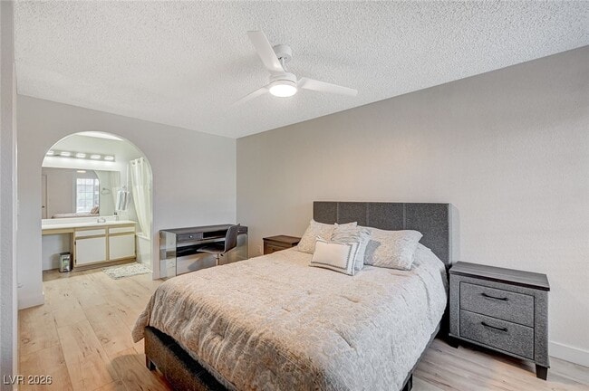 Building Photo - 2200 S Fort Apache Rd