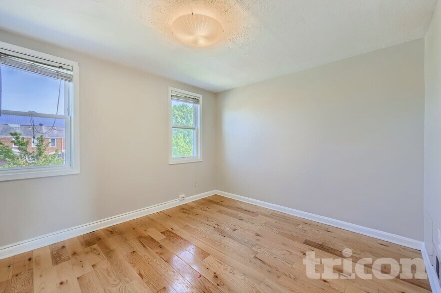 Building Photo - 7908 St Monica Dr