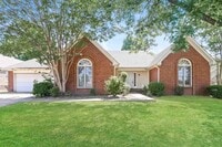 Building Photo - 810 N Walnut Bend Rd