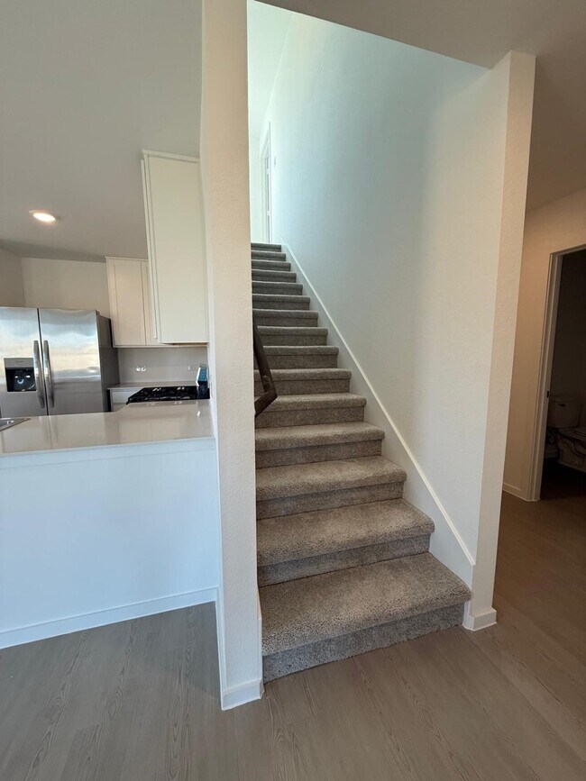 Building Photo - 3093 Fantasy Ter Dr