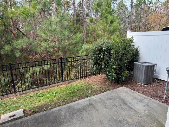 Building Photo - 538 Libson St