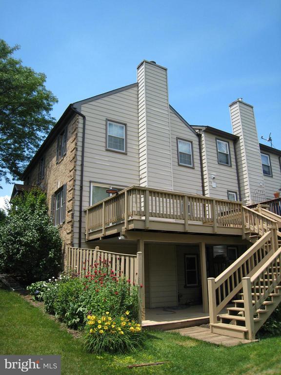 Building Photo - 4535 Sawgrass Ct