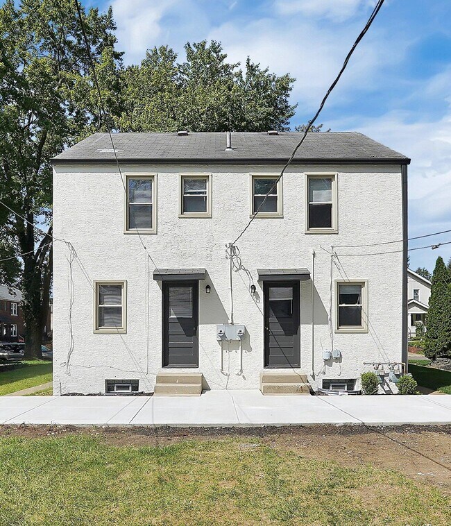 Building Photo - 1468 Elmwood Ave