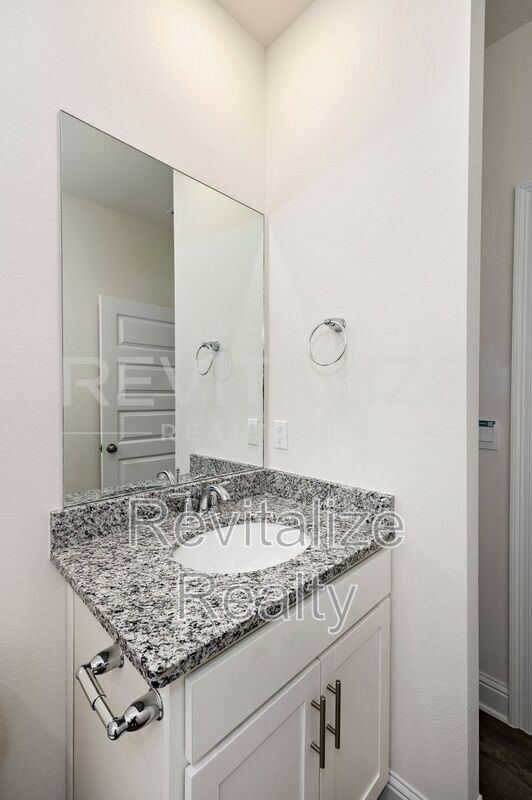 Building Photo - 13330 Shea Cir