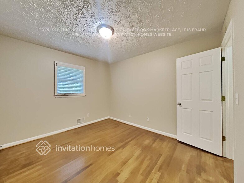 Building Photo - 258 Palms Ln SW