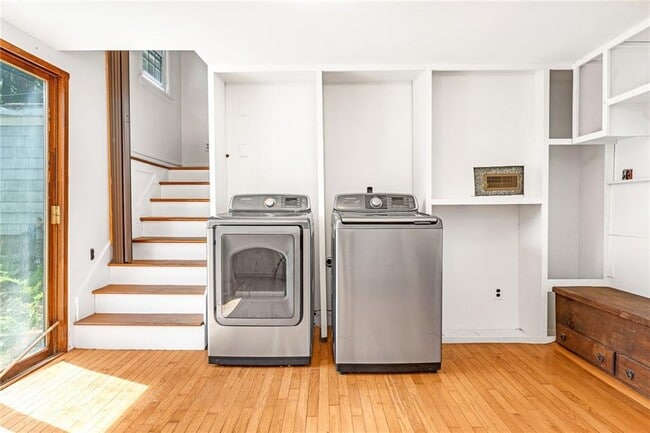 Building Photo - 214 Highland Rd