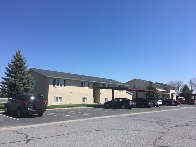 Building Photo - Fully remodeled 2 bedroom/1 bathroom apartment for rent in Blackfoot!