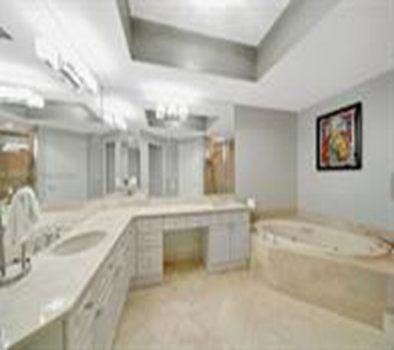 Building Photo - 6051 N Ocean Dr