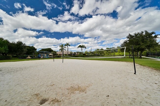 Building Photo - **SHORT-TERM RENTAL - FURNISHED TURNKEY 2+Den/2 CONDO in Stoneybrook**
