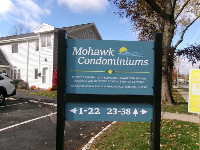 Building Photo - 222 S Ten Broeck St