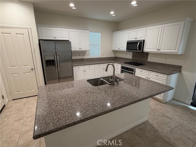 Building Photo - 33 Latitude