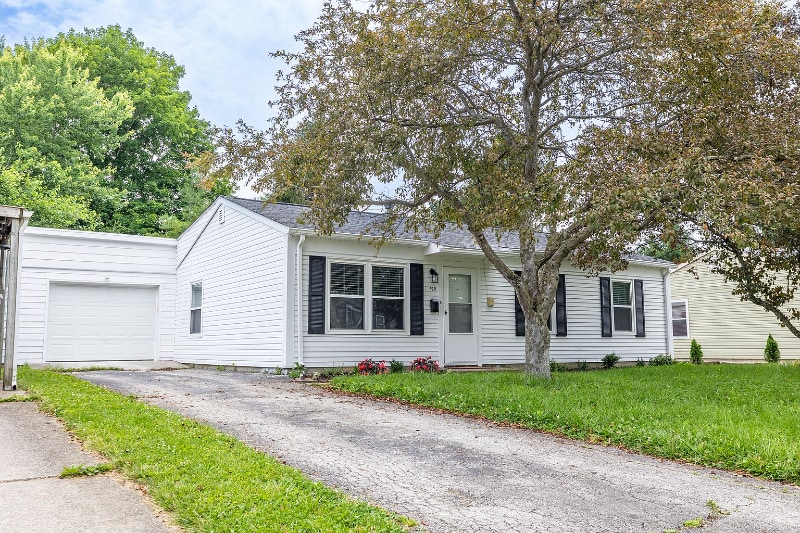 Primary Photo - 199 Sunset Dr S