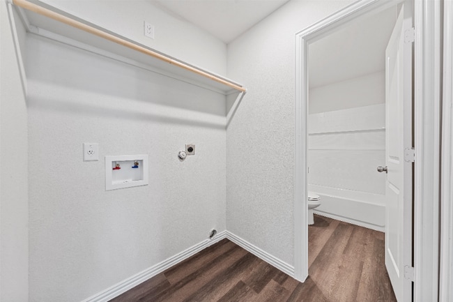 Building Photo - 2408 McKenzie Ave