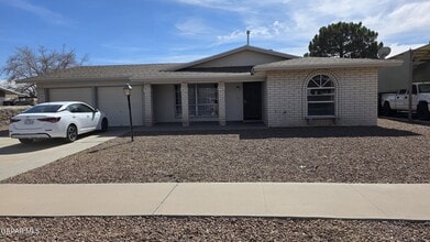 Building Photo - 10932 George Archer Dr