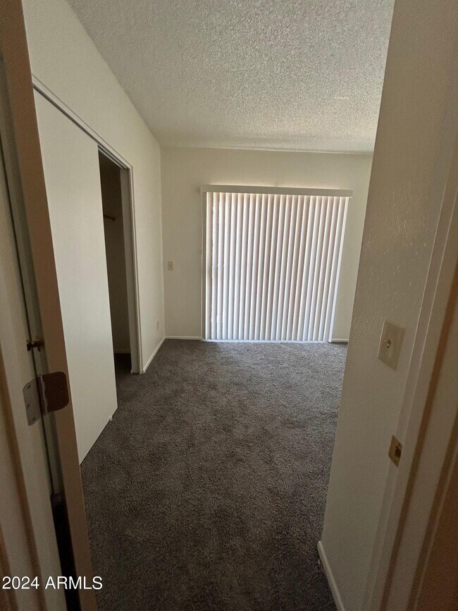 Building Photo - 2832 E Le Marche Ave