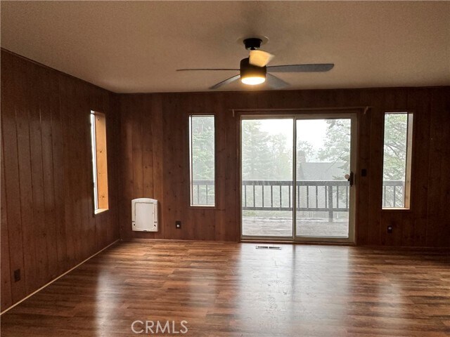 Building Photo - 897 Bear Springs Rd