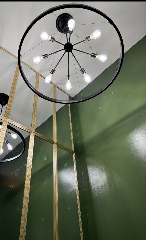 Building Photo - 10624 Mayfield Ave