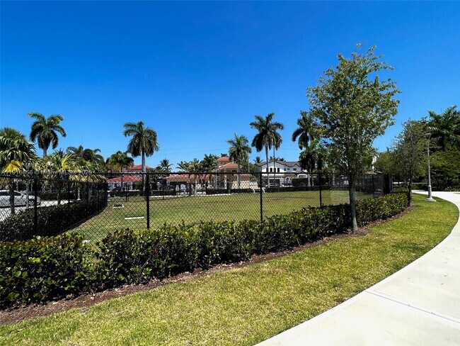 Building Photo - 270 Layne Blvd