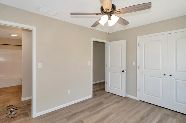 Building Photo - 1323 Sioux Turn
