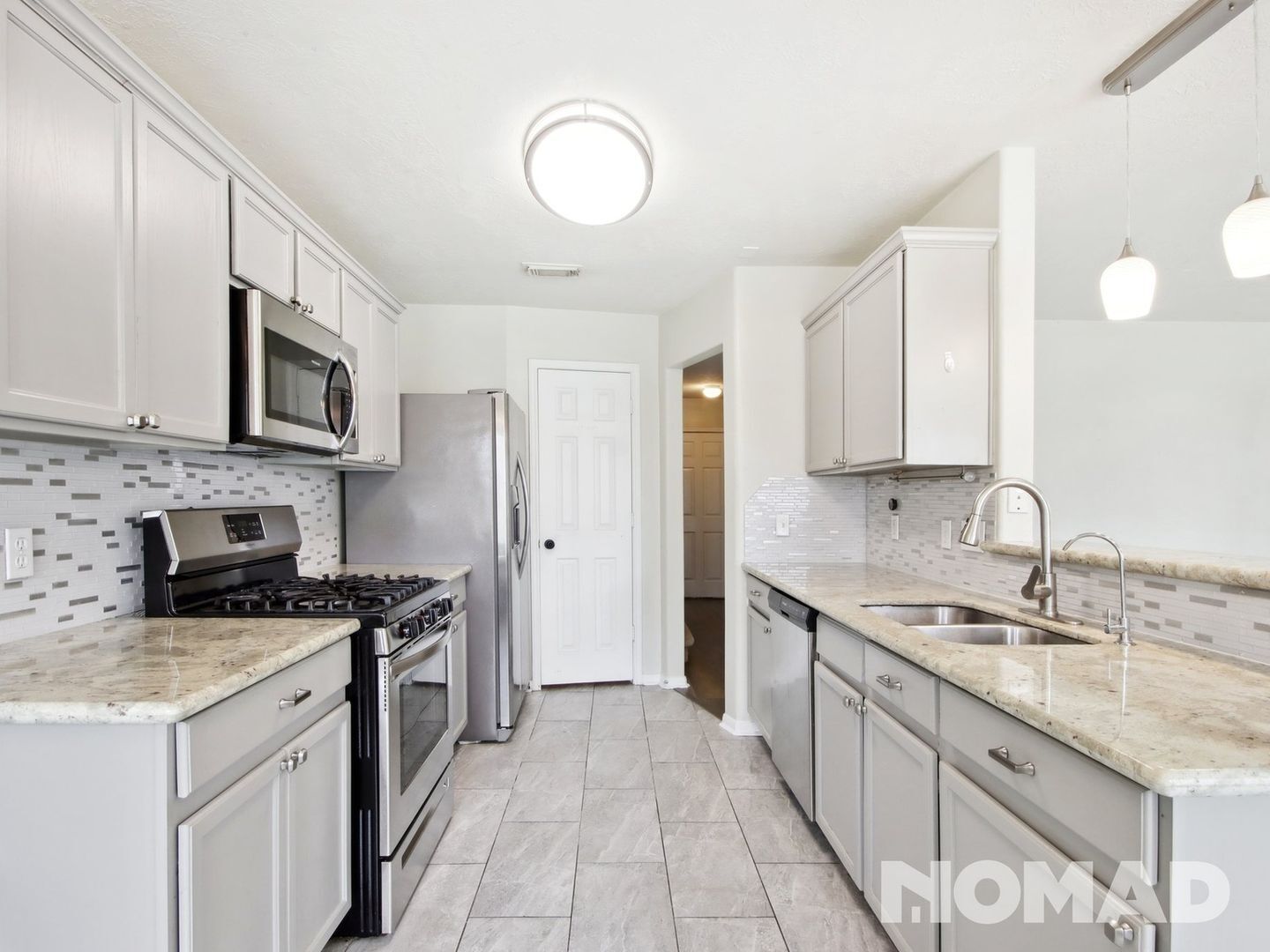 Building Photo - 14119 Maximos Dr
