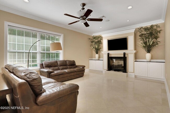 Building Photo - 12707 Tennis Ct