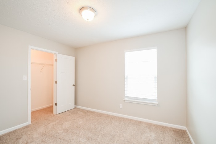 Building Photo - 816 Declaration Dr