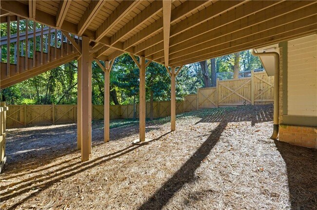 Building Photo - 1295 Cumberland Rd NE