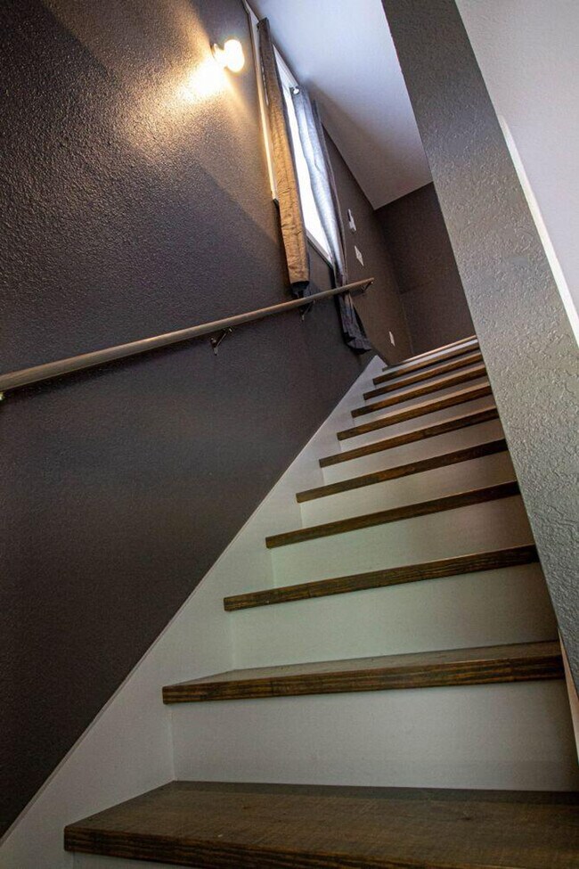 Building Photo - 644 Gladdens Creek Rd