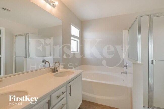 Building Photo - 11237 Alga Ct