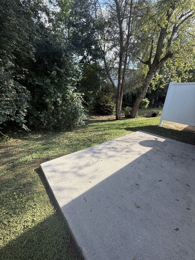 Building Photo - 745 Casey Ln