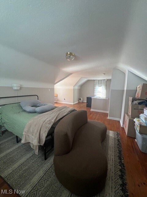 Building Photo - 10613 Vernon Ave