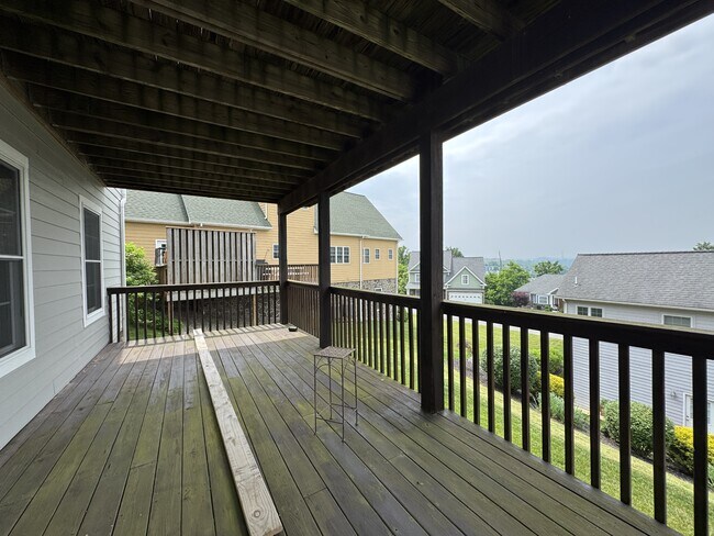 Building Photo - 184 Donna Ave