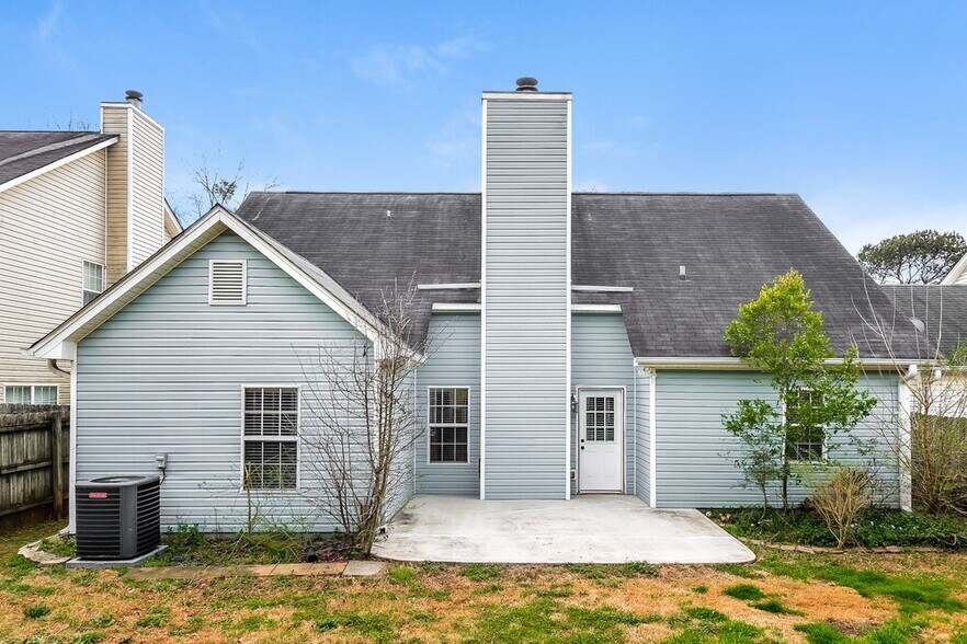 Building Photo - 1820 Towne Park Dr