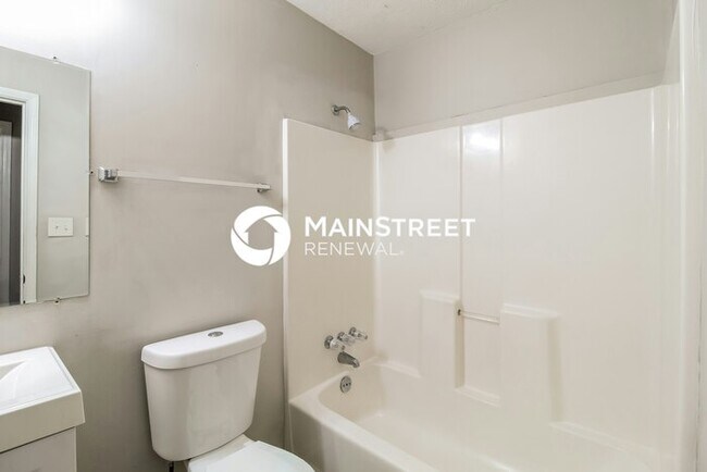 Building Photo - 3 Bedroom Pet-Friendly Home in Ellenwood, GA with Main Street Renewal