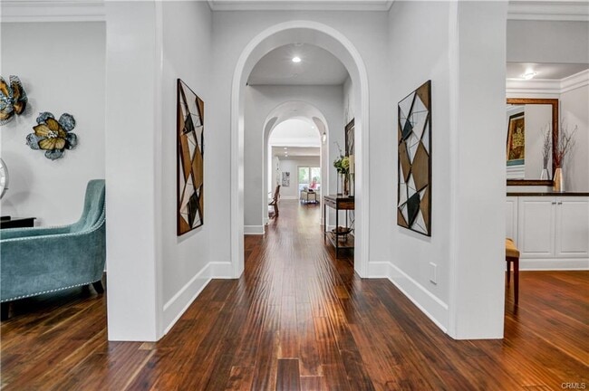 Building Photo - 54 Clifford