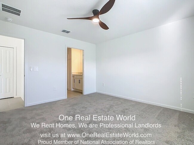 Building Photo - 5151 Bridgehaven Rd